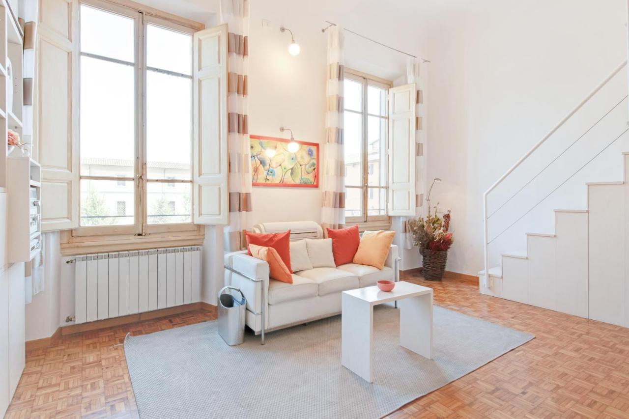 Piazza San Marco Studio Flat Florence Exterior photo